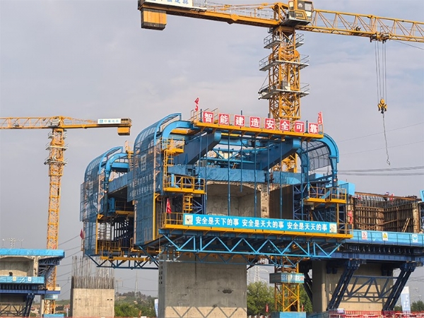 自平衡智慧筑橋機(jī)